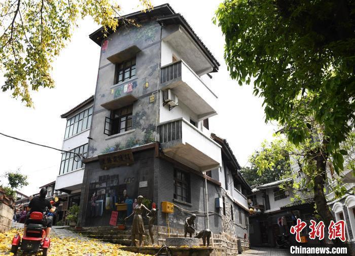 电动自行车光伏风能发电增程器工作原理是什么？